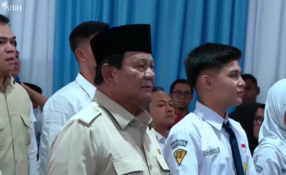Prabowo Resmikan Smartboard di SMPN 4 Bekasi (puspita)