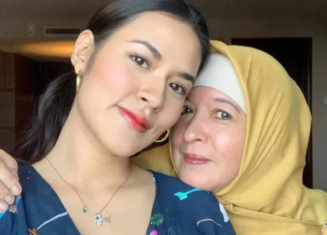 Mengenal Ria Mariaty sang Ibunda Raisa Andriana  (puspita )