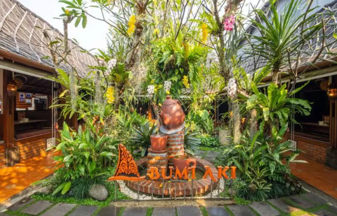 Resto Keluarga Bumi Aki Sentul Bogor (puspita )