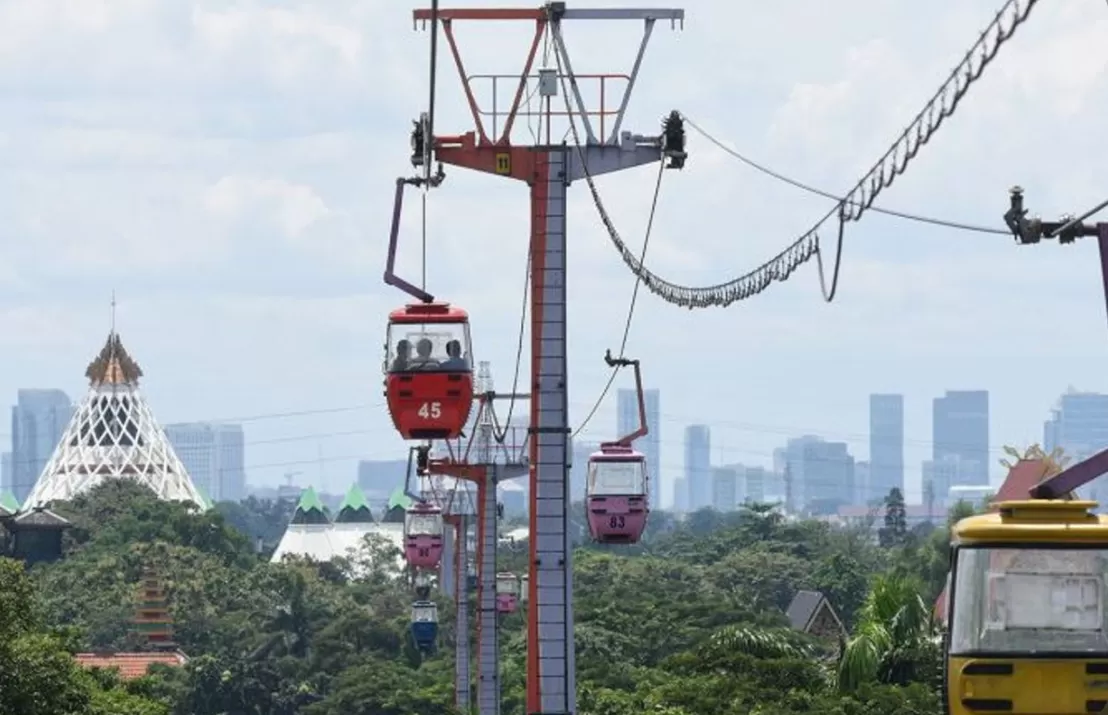 Keseruan Wahana Taman Mini Indonesia (puspita)