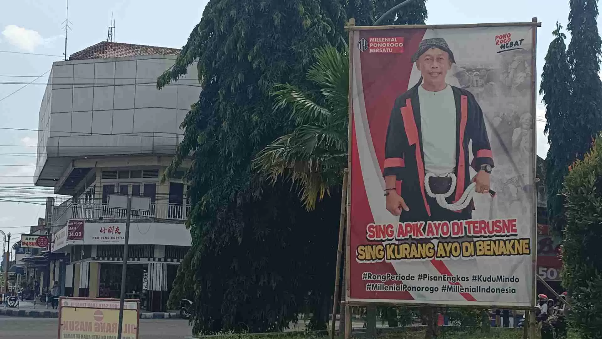 Siapa Calon Bupati Ponorogo 2024? Bertebaran Baliho Bupati Sugiri ...