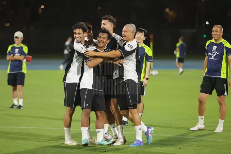 Suasana lapangan jelamng laga kontra Arab Saudi pata putaran ke tiga Kulifikasi Piala Dunia 2026. (instagram@pratamaarhan8)