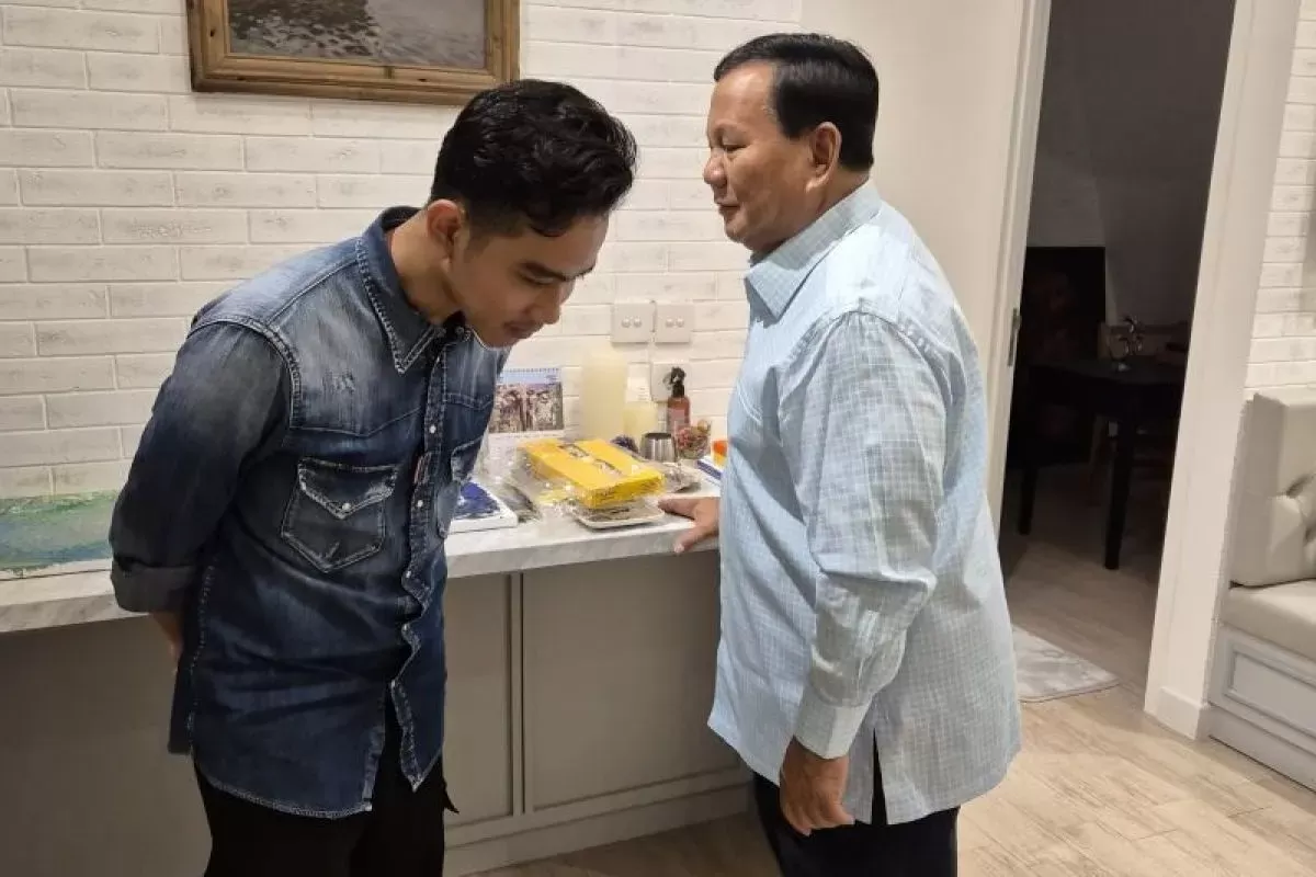 Gibran Rakabuming dan Prabowo Subianto.  (ANTARA/Ho-TKN)