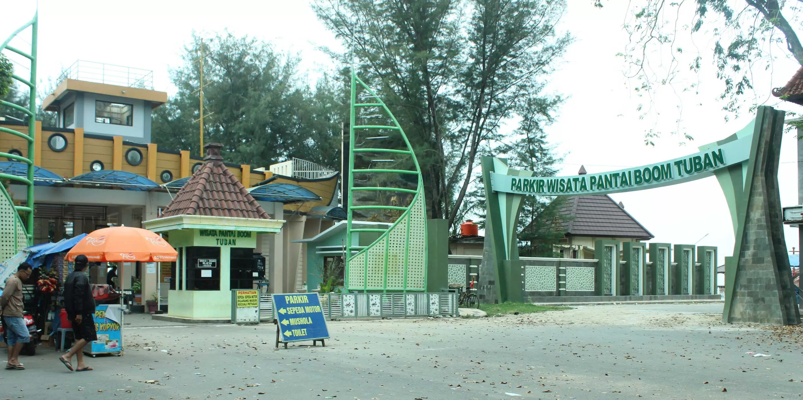 7 Fakta Unik Pantai Boom Tuban, Salah Satu Destinasi Wisata di Tuban ...