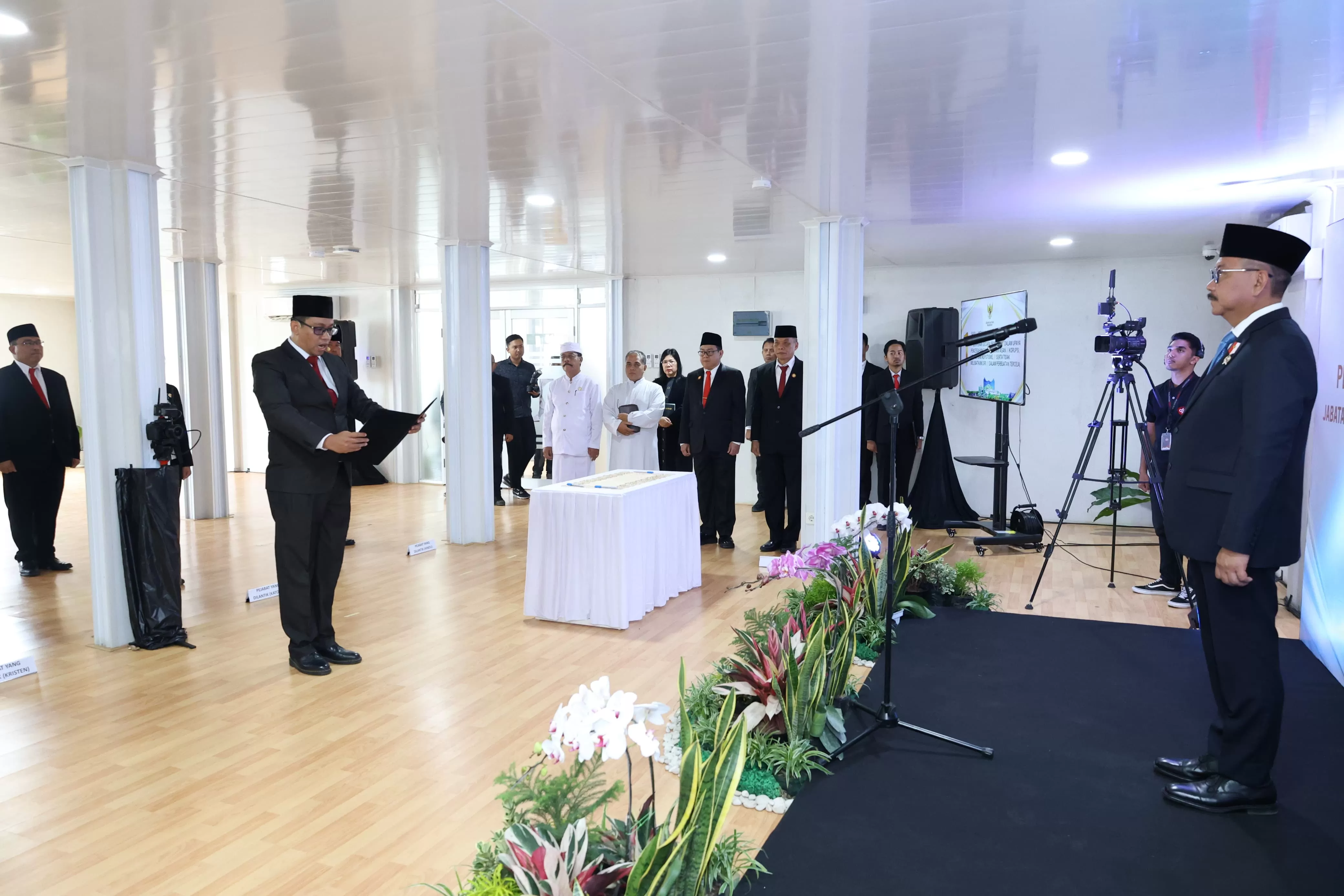 KEPALA OIKN LANTIK 30 PEJABAT DI IKN