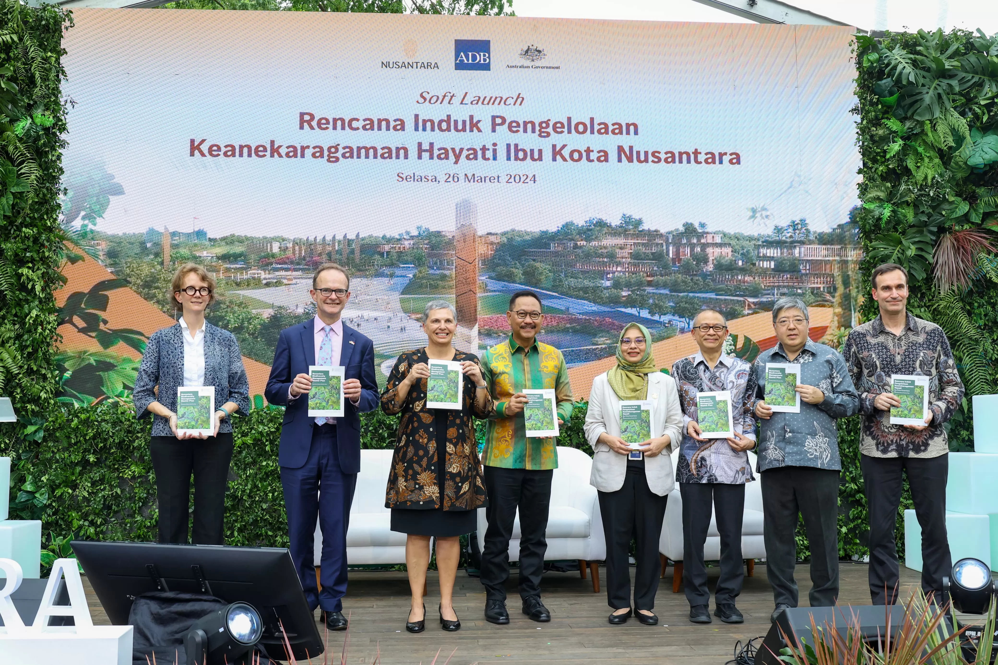 Soft launching dihadiri oleh sejumlah duta besar negara sahabat, perwakilan PBB, serta tokoh-tokoh akademisi dan aktivis lingkungan.