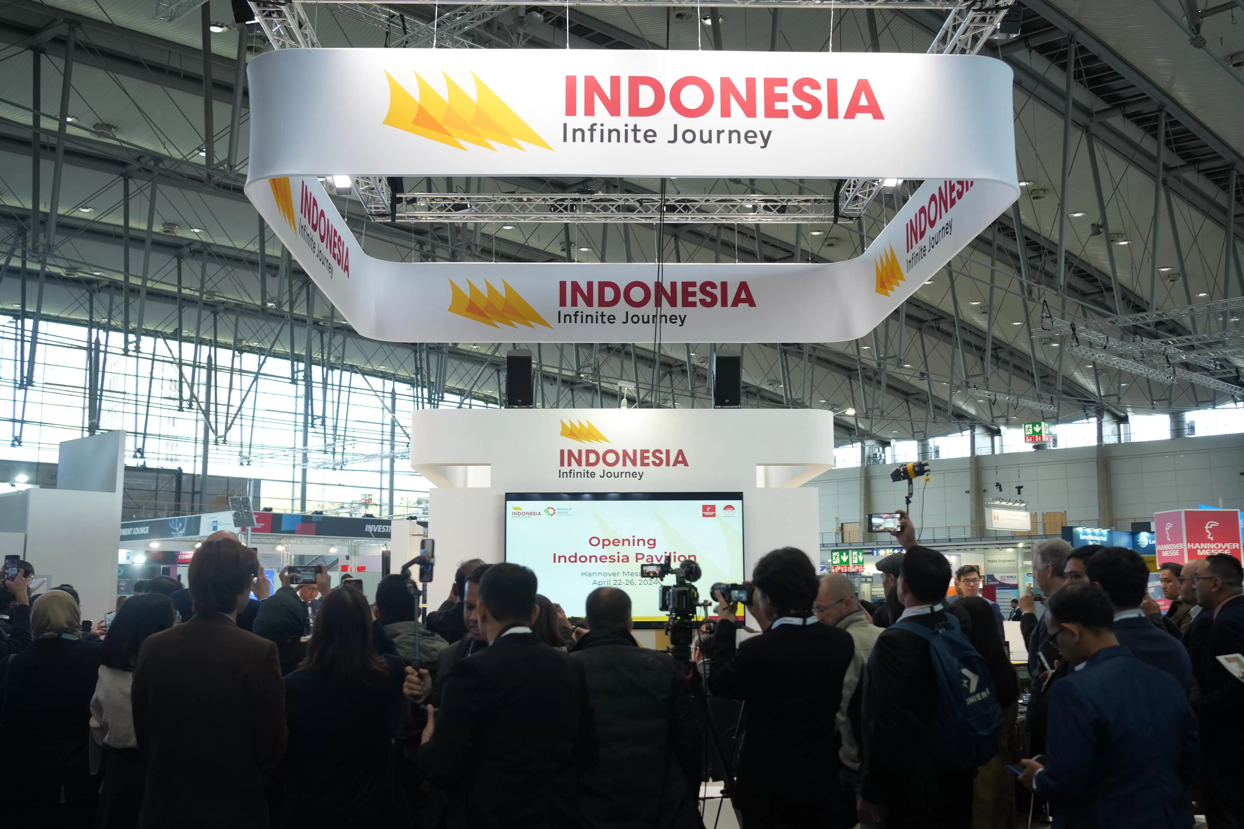 OIKN berpartisipasi dalam pameran perdagangan dan industri terbesar dan terpenting di dunia yakni Hannover Messe yang dilangsungkan di Kota Hannover, Jerman sejak 22-25 AprIL 2024