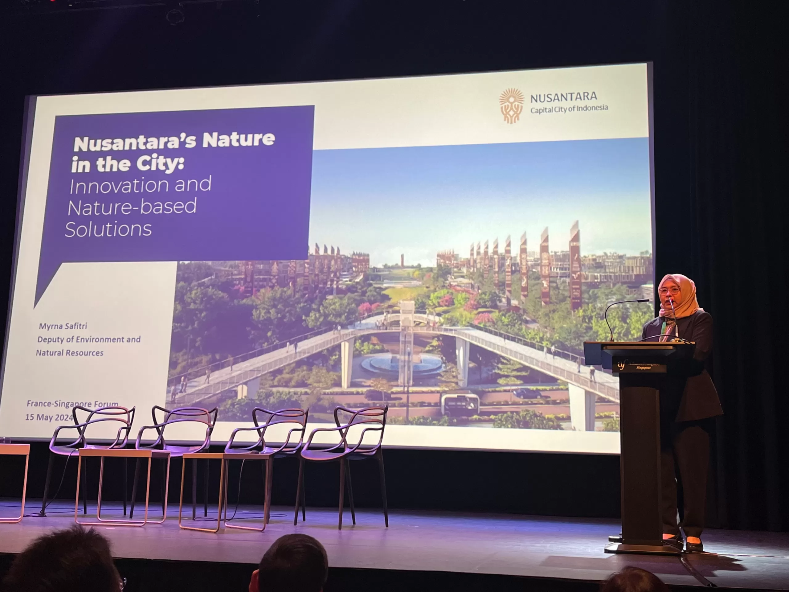Dalam kegiatan Forum Perancis-Singapura ini, Deputi Myrna Safitri menjelaskan mengenai kebijakan dan aksi Otorita IKN dalam mengawal pemindahan ibu kota dari Jakarta ke Nusantara