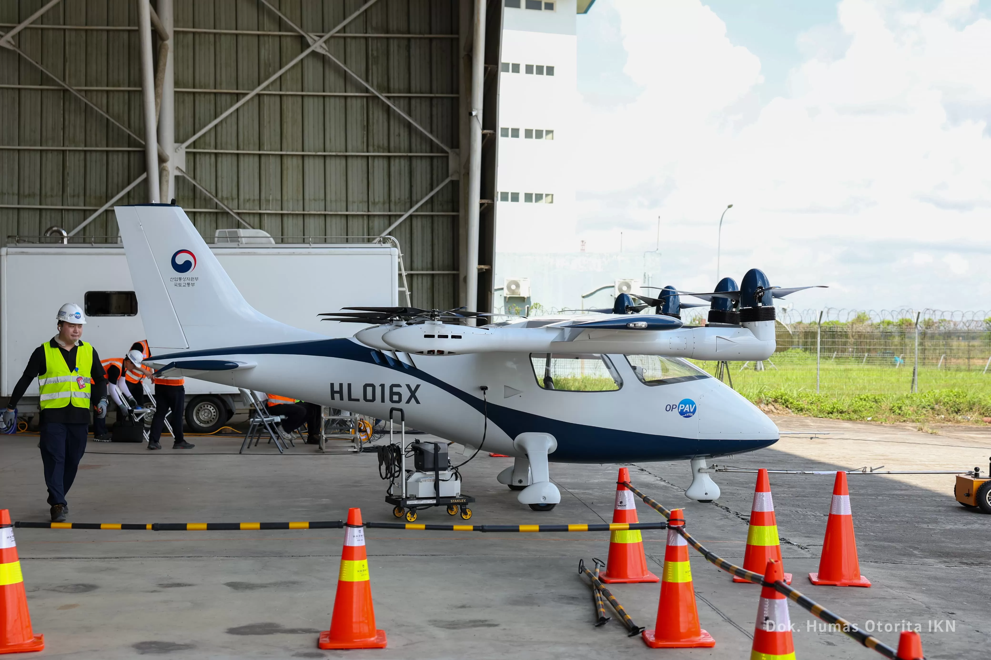 Uji coba ini melibatkan OPPAV (Optional Passenger/Pilot Air Vehicle), hasil kolaborasi antara Hyundai Motor Group dan Korea Aerospace Research Institute (KARI).