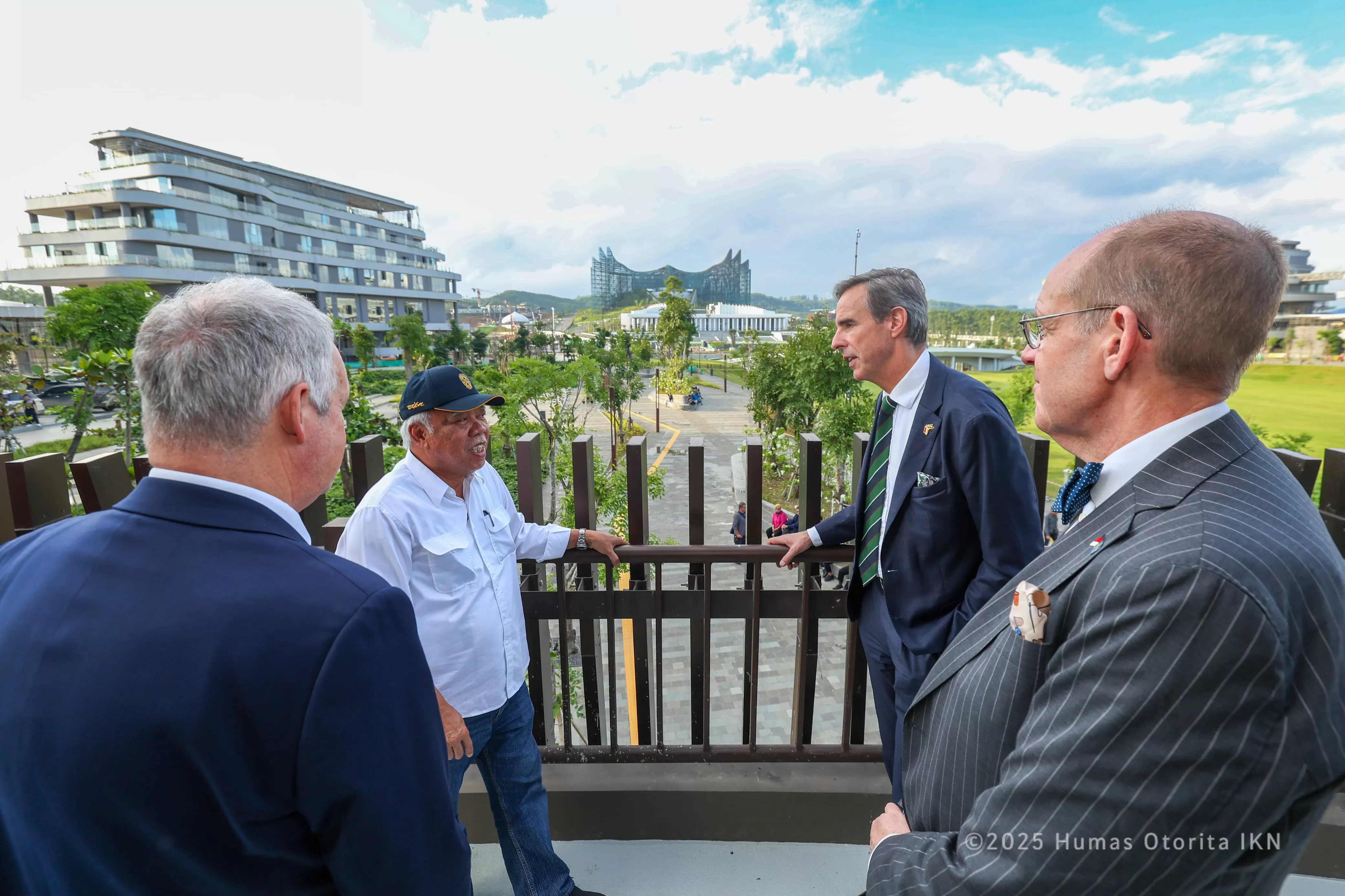 Kepala Otorita Ibu Kota Nusantara (IKN) Basuki Hadimuljono menerima kunjungan dari delegasi Parlemen Swedia