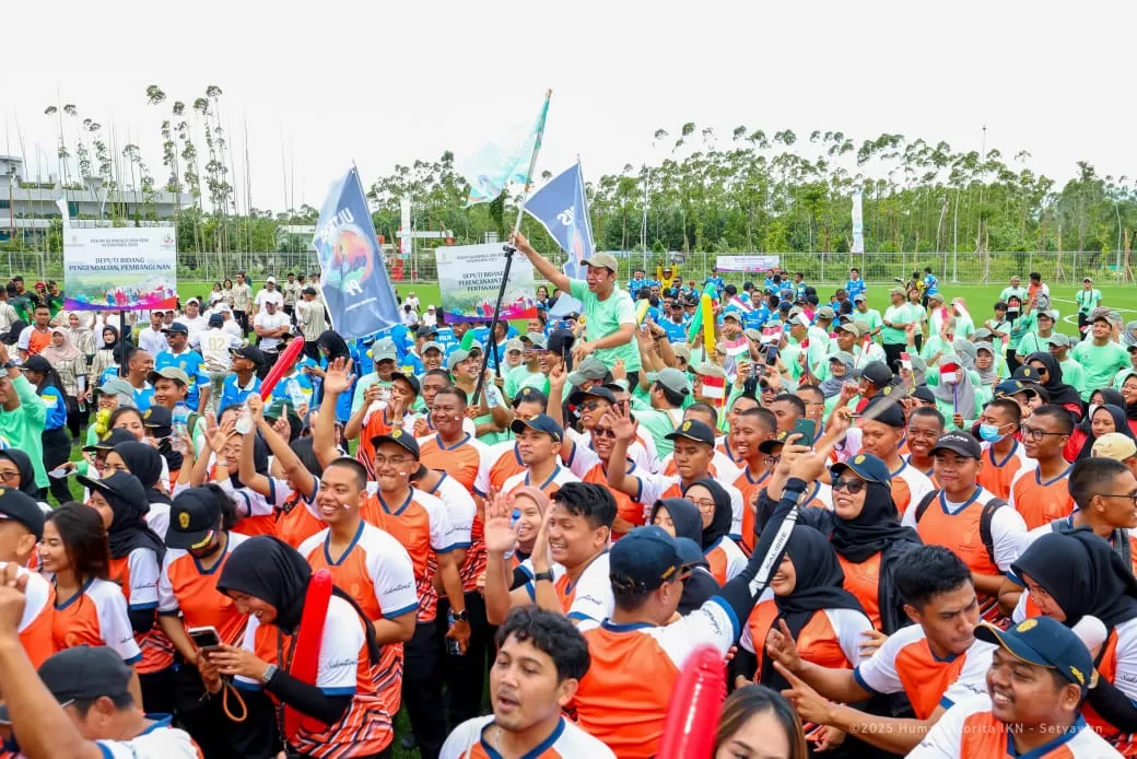 Semangat membara dari para ASN, CPNS, dan anggota Dharma Wanita Persatuan Otorita IKN mewarnai pembukaan Porsentara 2025 di Training Center PSSI KIPP IKN 
