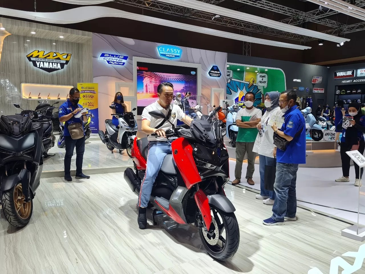 9 tahun perjalanan XMAX memimpin market high skutik premium di tanah air. 