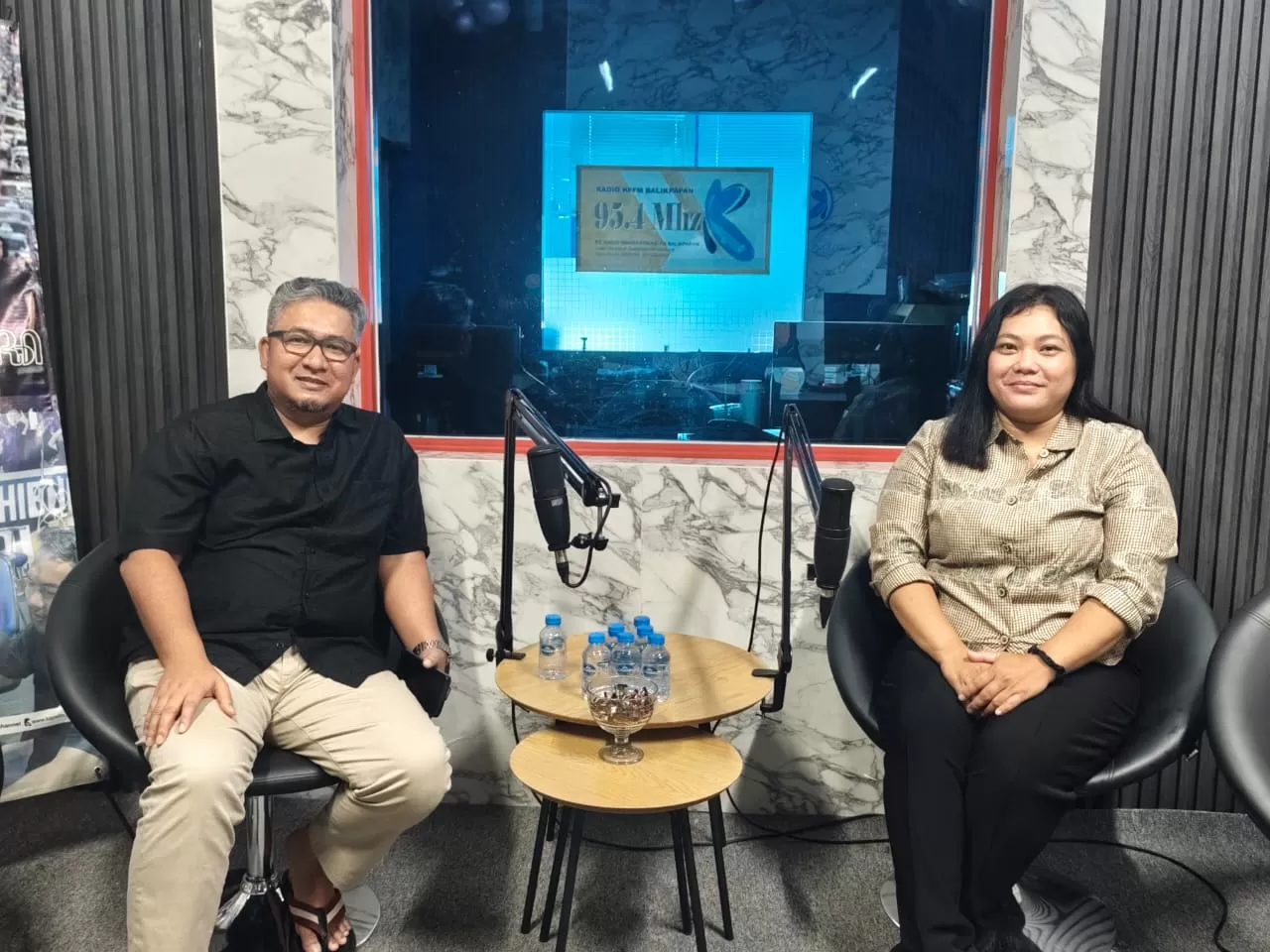 Anggota DPRD Kota Balikpapan, Andi Arif Agung, saat menghadiri talkshow di Radio KPFM 
