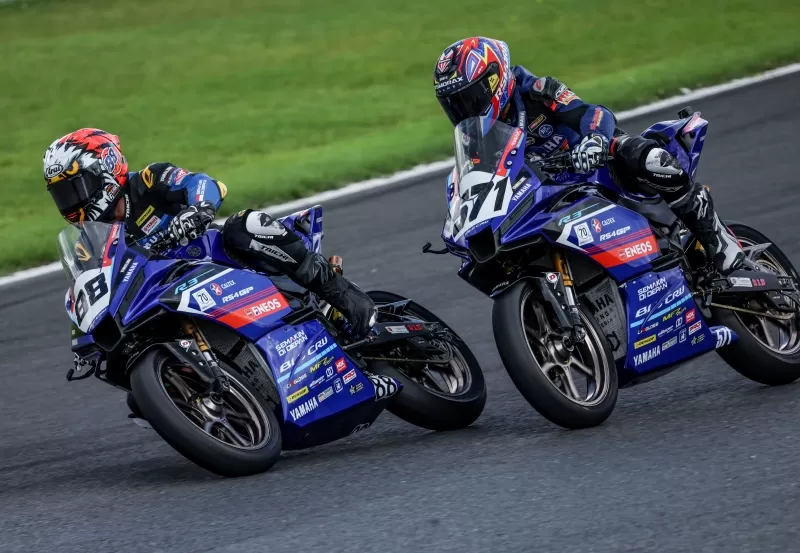 Candra Hermawan (88) dan Muhammad Fadhil Musyavi (571) saat tampil di seri 3 ARRC 2025 di Motegi Jepang