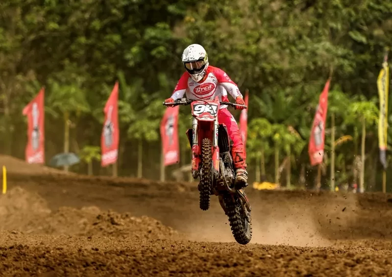 Crosser muda Astra Honda Racing Team (AHRT), Arsenio Algifari