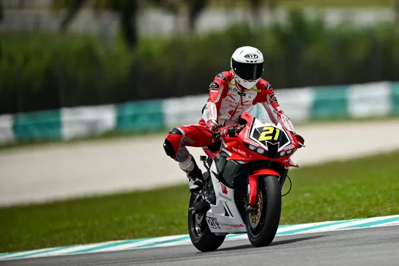 Muhammad Adenanta Putra