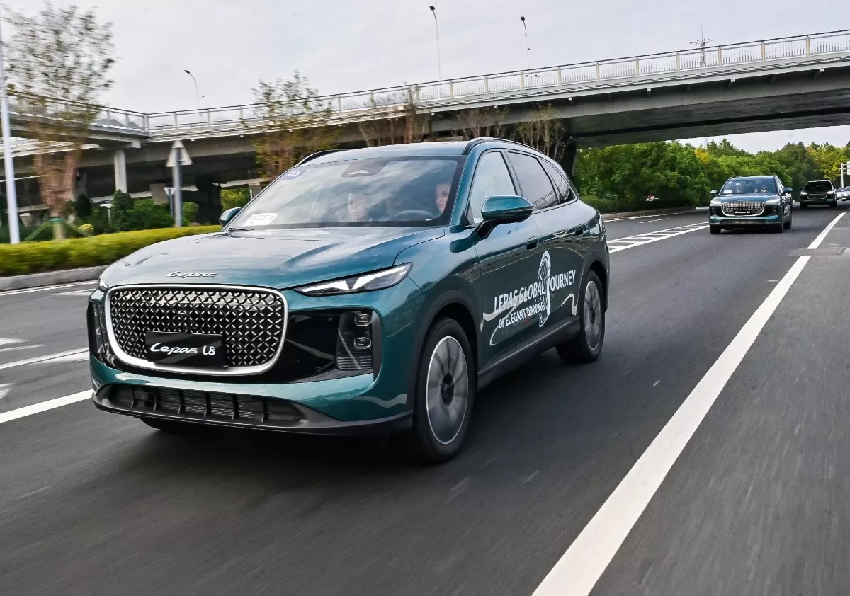 Gaya elegan SUV LEPAS L8 