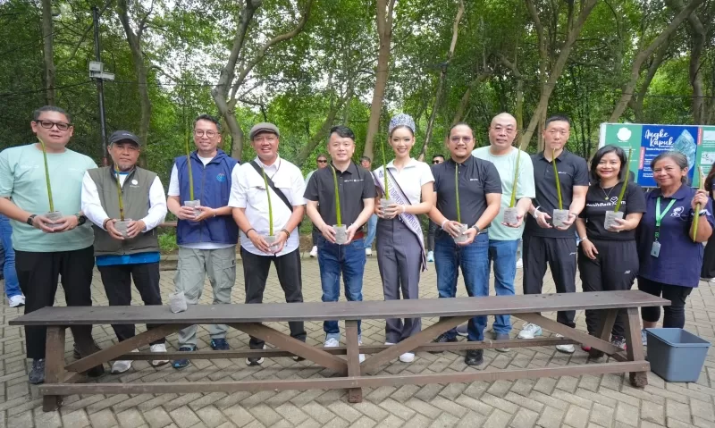 Kolaborasi BYD Indonesia dan Komunitas BEYOND Hadirkan Konservasi Lingkungan dengan Tanam Pohon Mangrove