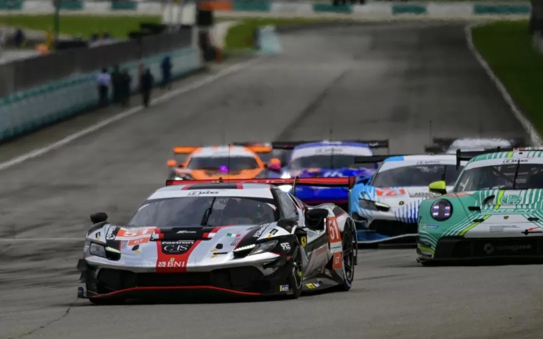 Dari start 15, Sean Gelael bisa mencapai finish P4 pada ALMS di Sirkuit Sepang