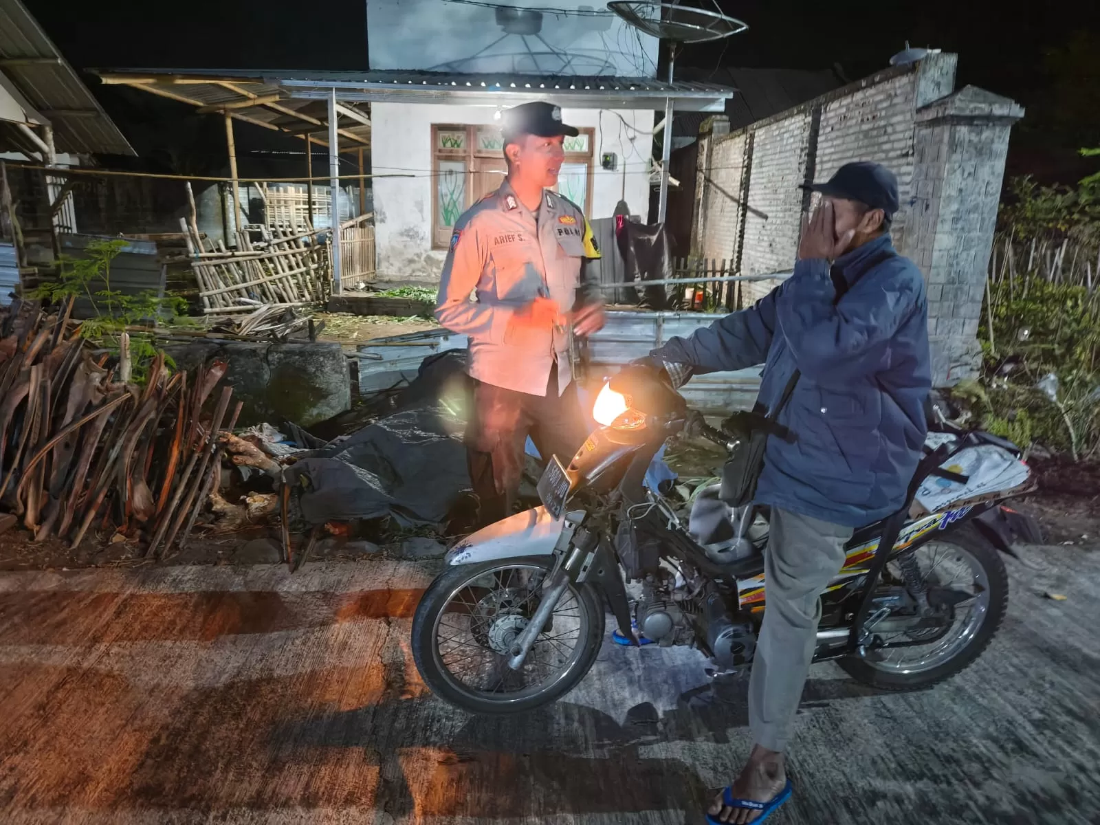 Polisi Candipuro Lumajang Jatim Patroli Dini Hari Antisipasi Kejahatan (Polsek Candipuro/Jawaheadline.com )