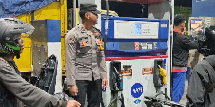 SPBU Lumajang dalam pengawasan dari aparat kepolisian
