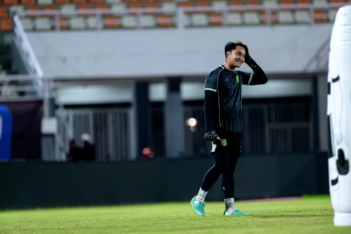 Ernando Ari Perpanjang Kontrak Bersama Persebaya, Tegaskan Kesamaan Visi Jadi Alasan Utama. (kliksolonews/dok Persebaya)