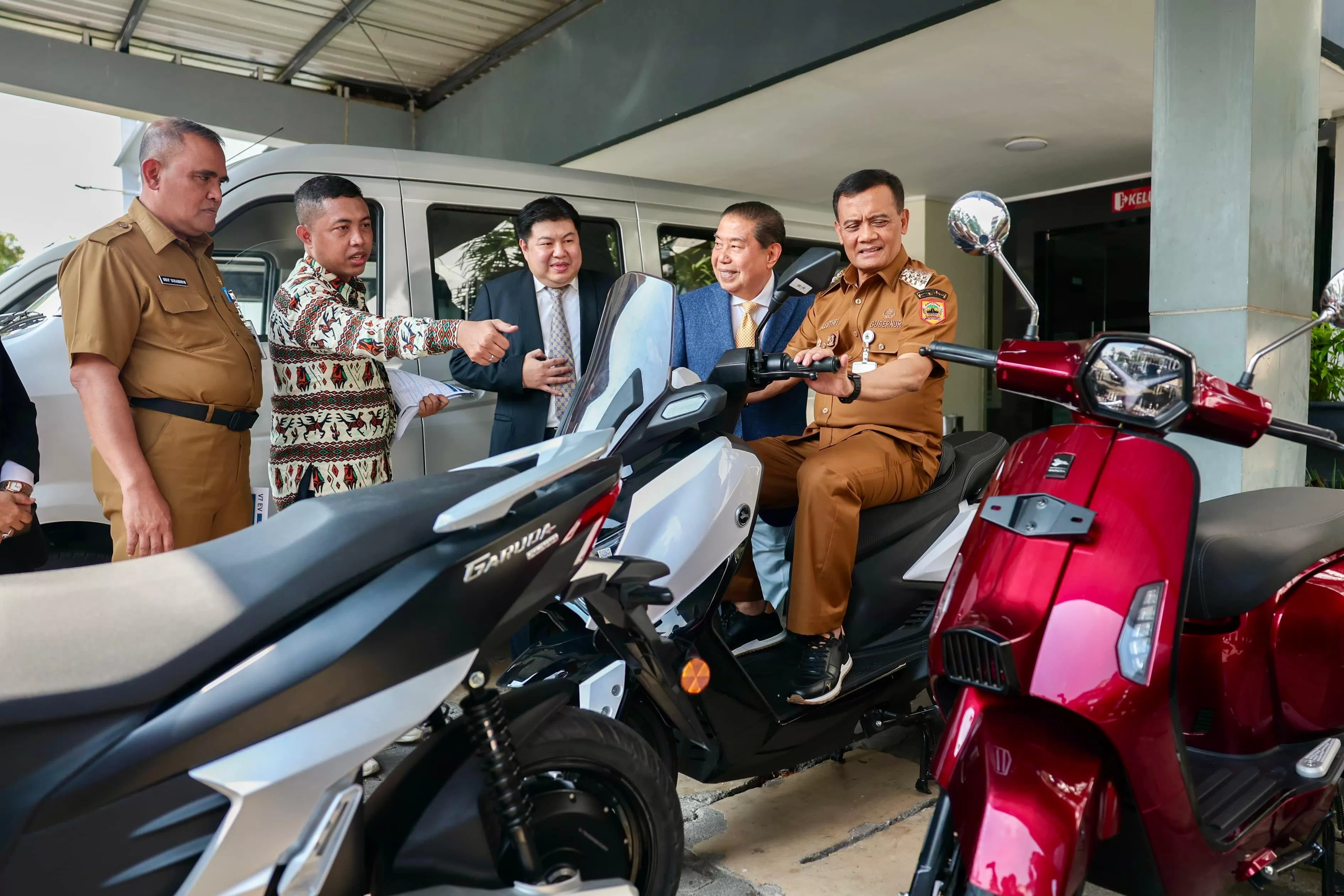 Serap 10 Ribu Tenaga Kerja Jateng, Perusahaan Kendaraan Listrik Tiongkok Siap Beroperasi di Kendal. (kliksolonews/dok Pemprov Jateng)