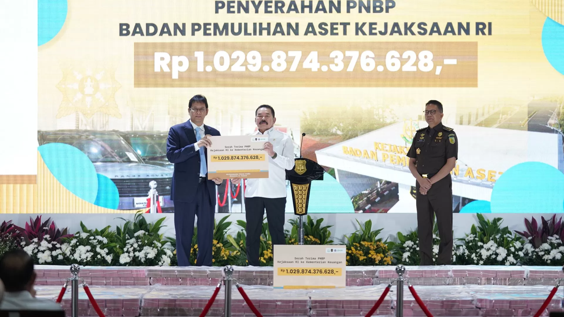 Ada Kasus Edi Tansil, Menkeu Purbaya Terima Penerimaan Negara Bukan Pajak  Rp1,02 Triliun dari Hasil Pemulihan Aset Kejaksaan Agung. (kliksolonews/dok Kemenkeu)