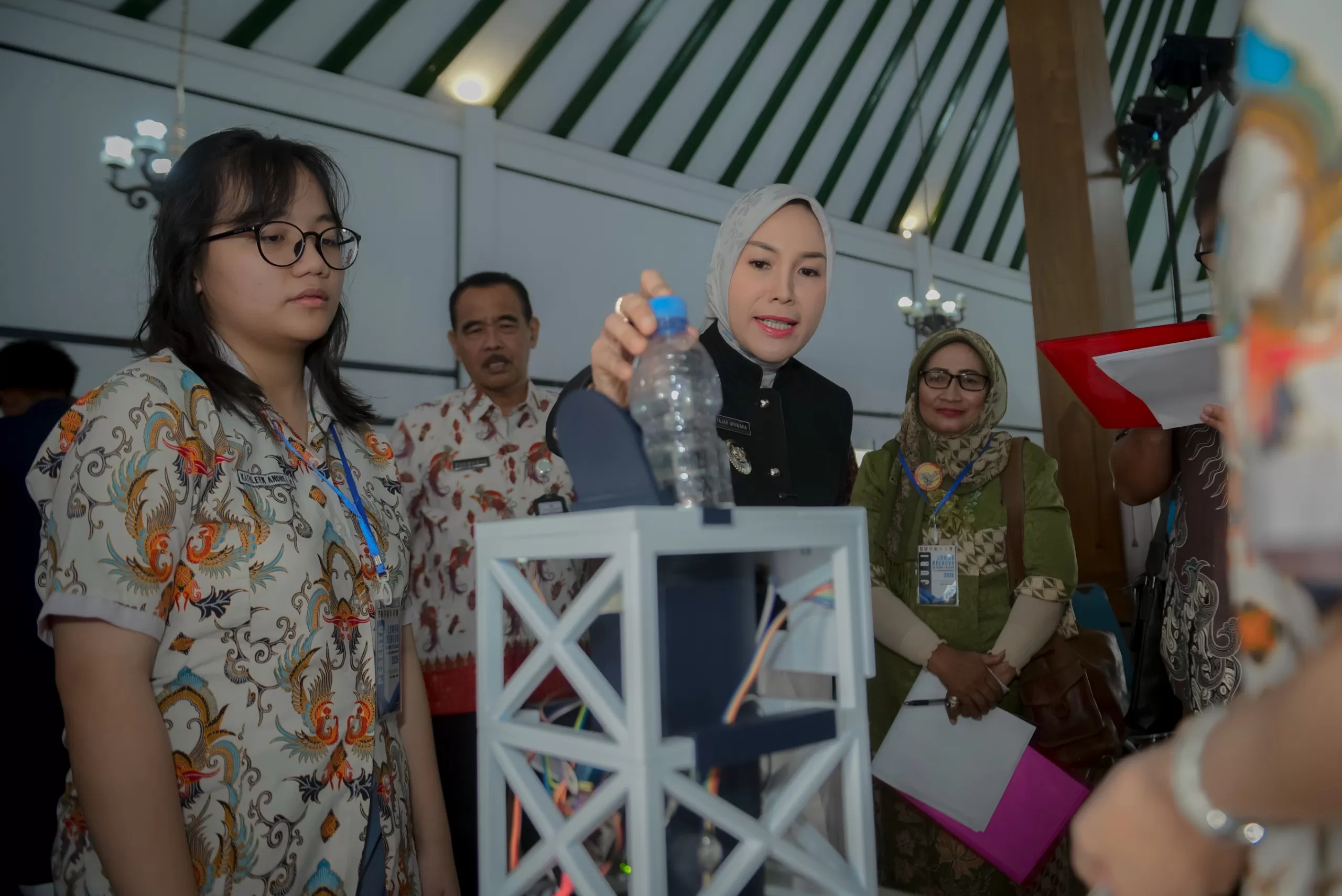 SMAN 1 Banyudono Juara Krenova 2026 dengan Inovasi Batu Penyerap Bau dari Limbah Pertanian. (KlikSoloNews/dok Pemkab Boyolali)
