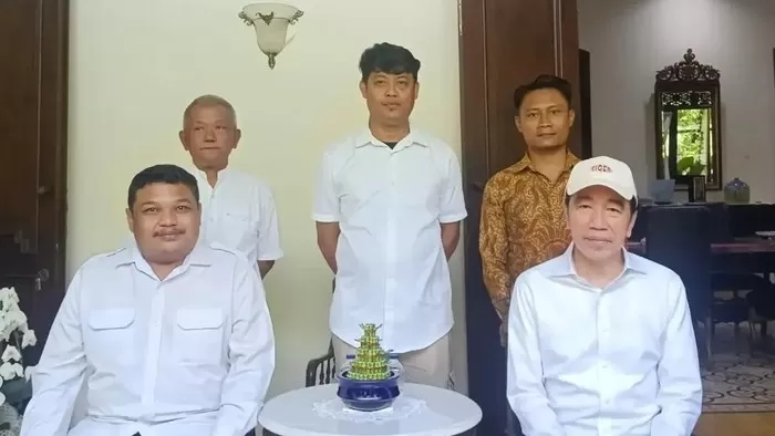 Kunjungan Achmad Hidayat ke kediaman Presiden ke-7 RI Joko Widodo (Jokowi) (Istimewa)