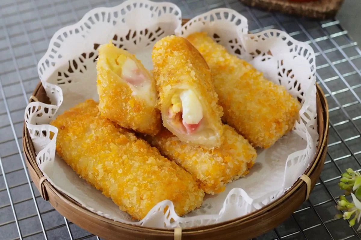 Resep Risol Mayo Sosis, Renyah di Luar dan Creamy di Dalam (ilustrasi)