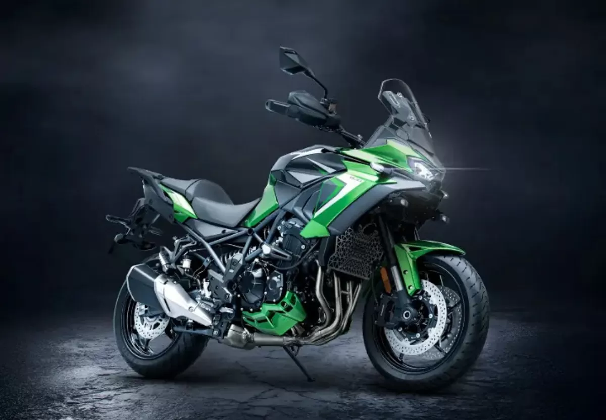Kawasaki Versys 900 SE LT Resmi Diumumkan/foto Motorcyclenews