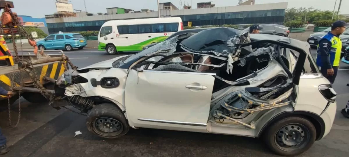 Kecelakaan mobil listrik Wuling Binguo di Tol Ancol / foto facebook TMC Polda Metro Jaya