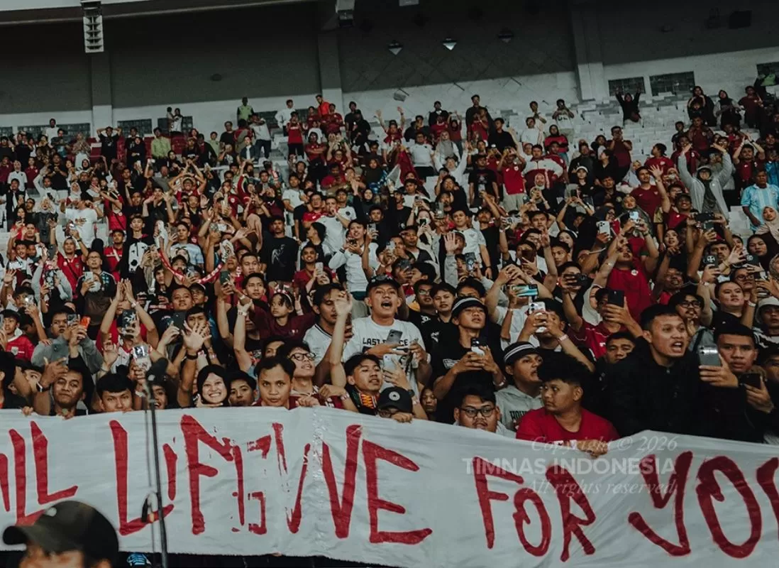 Foto Ilustrasi Stadion Utama Gelora Bung Karno (SUGBK) yang dipadati suporter menjelang final Indonesia vs Thailand. (IG/@timnasindonesia)
