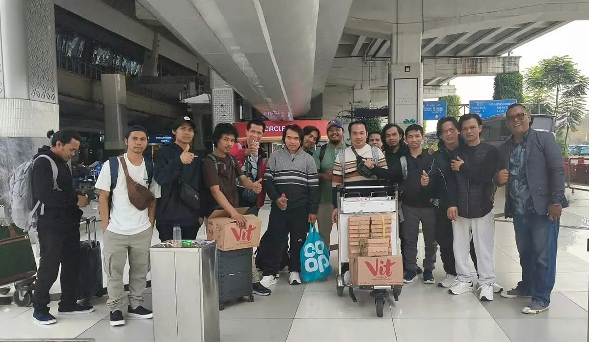 Kedutaan Besar Republik Indonesia (KBRI) di London memfasilitasi pemulangan sebanyak 13 Anak Buah Kapal WNI yang menjadi korban kecelakaan kapal ikan di perairan utara Skotlandia.. Fot dok KBRI London
