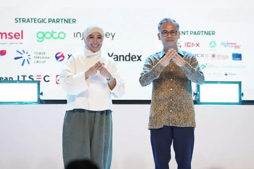 Menteri Komunikasi Malaysia, Ahmad Fahmi Mohamed Fadzil, bersama Menkomdigi, Meutya Viada Hafid, dalam rangkaian Bali Tech Week 2026 di Bali Beach Convention Center, Sanur, Kota Denpasar.