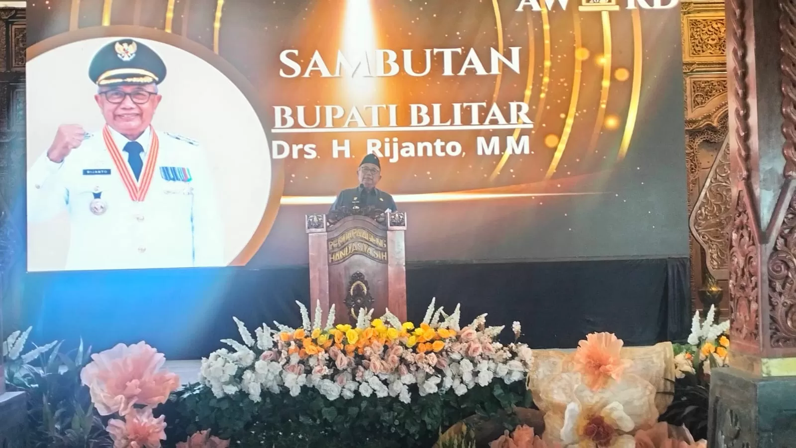 Bupati Blitar Rijanto saat memberi sambutan di acara Blitar Tax Award 2026 di Hand Asta Sih, Kecamatan Srengat, Selasa (29/9/2026).