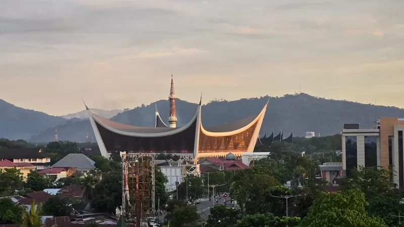 Masjid Raya Syekh Ahmad Khatib Al-Minangkabawi Sumatera Barat. (Foto: Hai Padang/Indra Kurniawan)