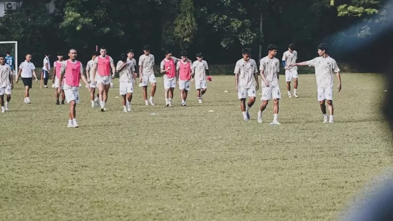 Persikad Depok saat sesi latihan jelang menghadapi Semen Padang FC pada pekan kelima Pegadaian Championship 2026/27. (Foto: MO Persikad Depo)