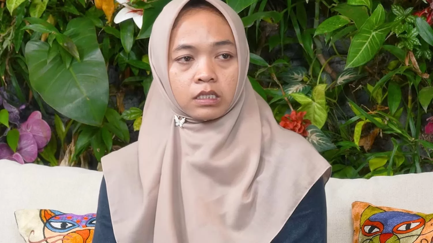 Diah Indriyanti mengungkapkan anaknya berubah setelah mendapat penganiayaan dari kakak kelasnya. (Tangkapan layar YouTube Curhat Bang Denny Sumargo) (Lie)