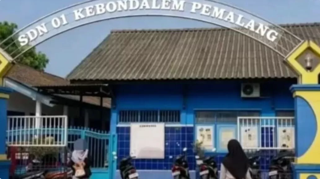 Kepala Sekolah SDN 01 Kebondalem Pemalang dinonaktifkan karena kasus dugaan bullying di sekolahnya. (Threads/judicruise)