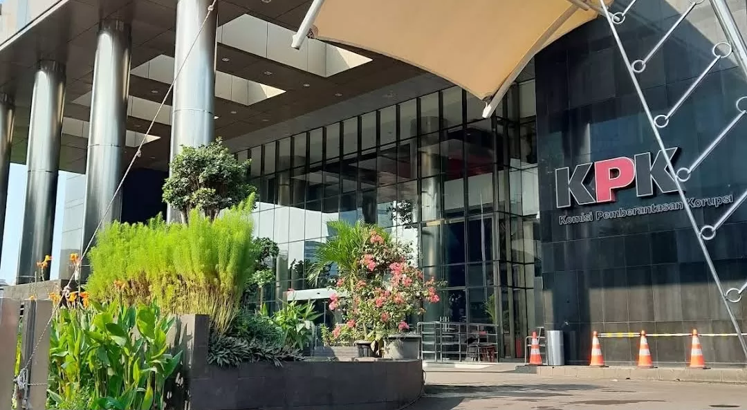 Gedung Merah Putih KPK di Jakarta menjadi lokasi pemeriksaan Ahmad Dedi alias Dedi Congor (Ig/@official.kpk). (Lie/Promedia)