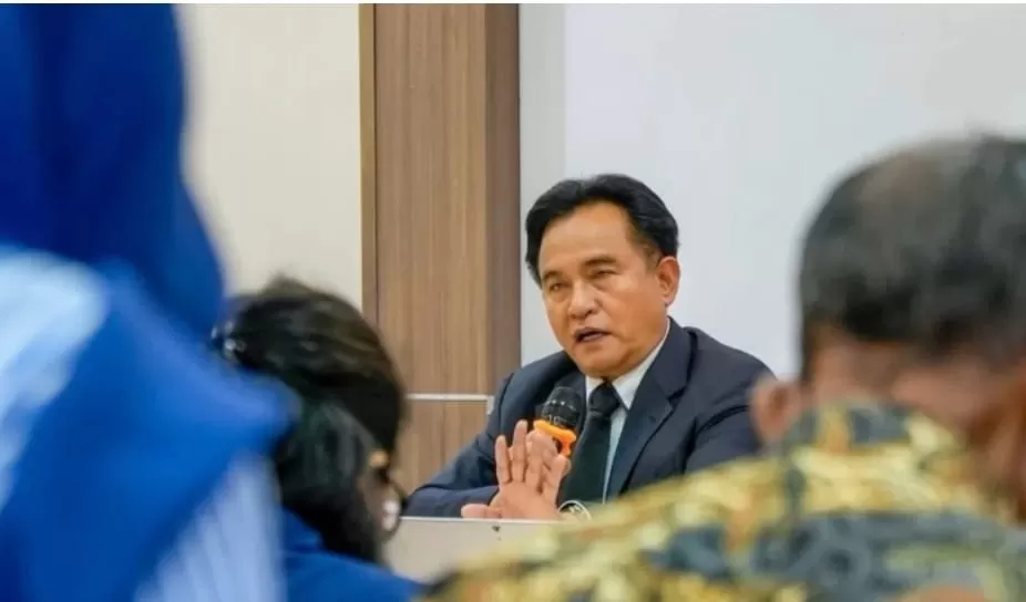Menko Kumham Imipas, Yusril Ihza Mahendra mempersilakan APH untuk ikut menyelidiki temuan Lapas Cibinong. (Instagram/yusrilihzamhd) (Lie/Promedia)