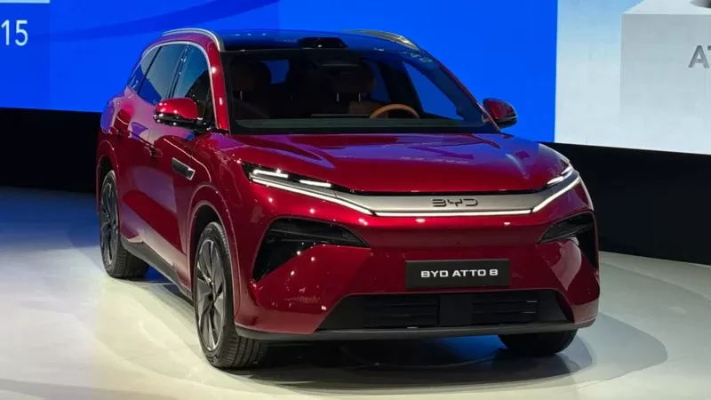 BYD Atto 8 Debut di Paris Motor Show 2026 /foto CarNewsChina (Lie/Promedia)