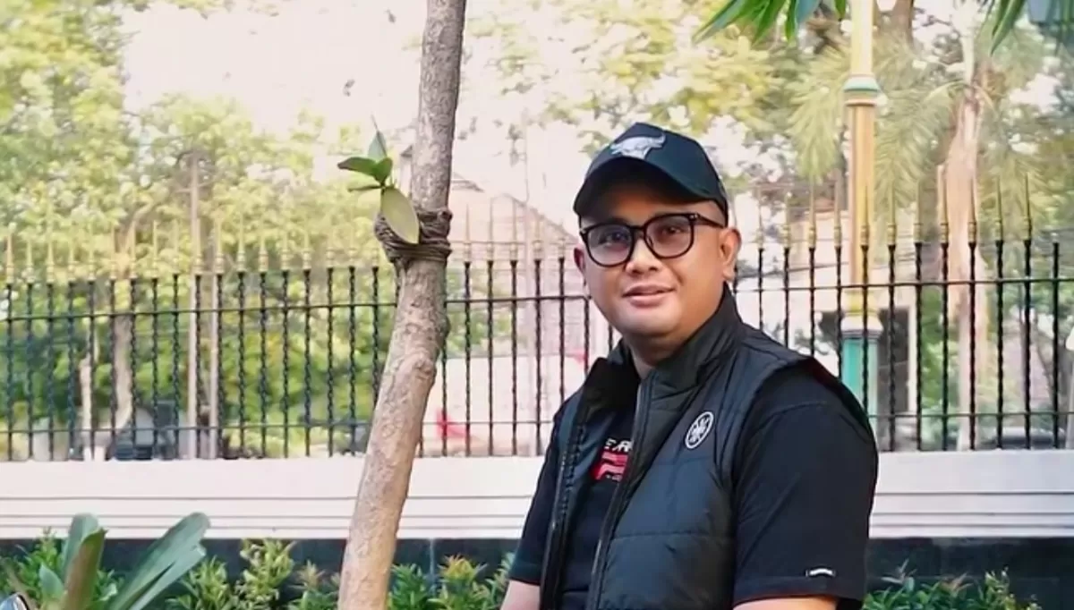 Bupati Klaten, Hamenang Wajar Ismoyo terjaring OTT KPK dan langsung dibawa ke Jakarta untuk pemeriksaan. (Instagram/hamenang) (Lie/Promedia)