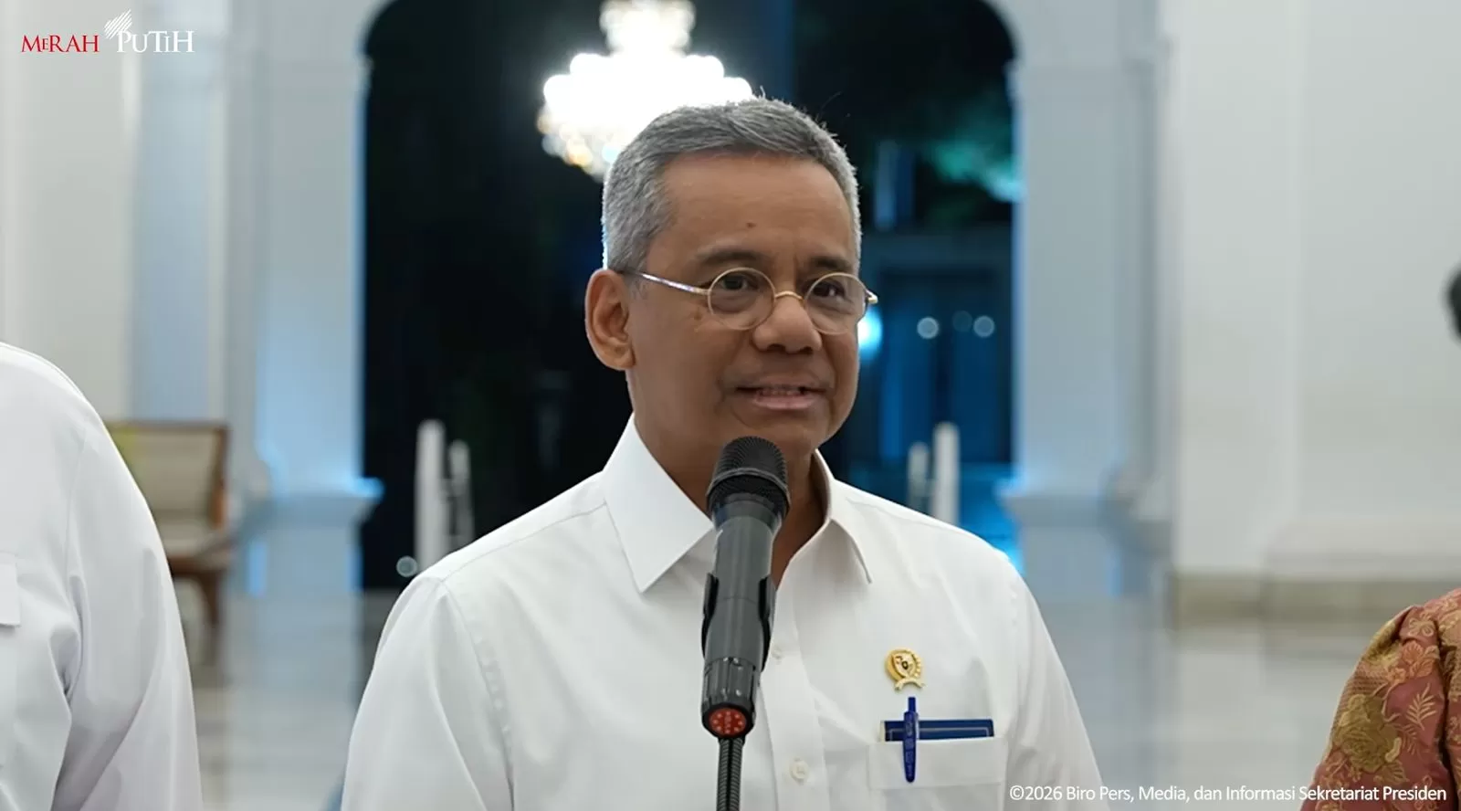 Menkeu Suahasil Nazara saat menyampaikan keterangan kepada wartawan mengenai rencana belanja APBN kuartal IV 2026 di Istana Merdeka, Jakarta, Senin (19/10/2026). (Foto: YouTube Sekretariat Presiden) (Lie/Promedia)