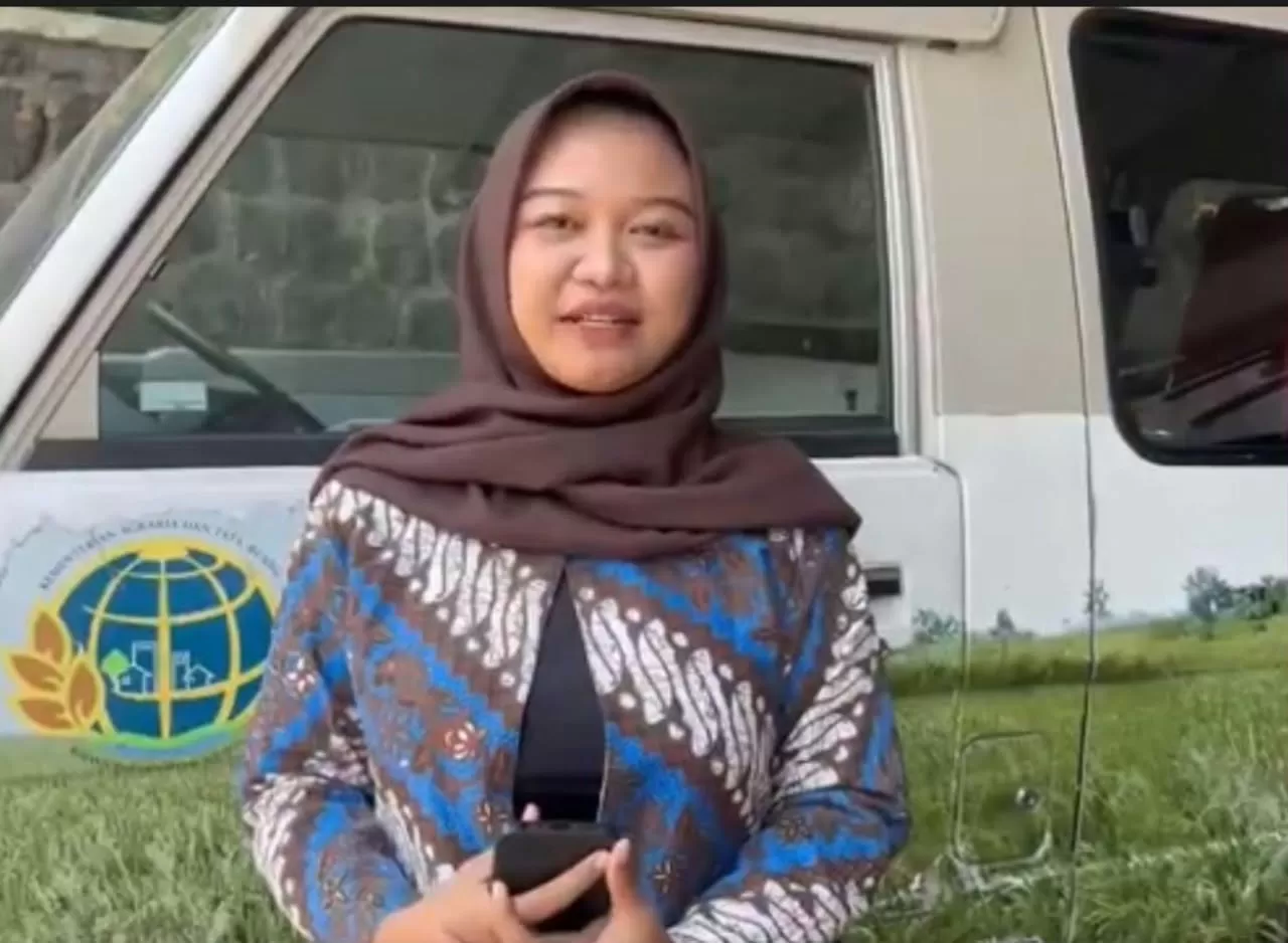 Ketika hendak mengurus layanan pertanahan, tak jarang masyarakat memilih untuk mencari tahu prosedur yang harus ditempuh terlebih dahulu sebelum mengajukannya ke Kantor Pertanahan (Kantah) (Lie/Promedia)