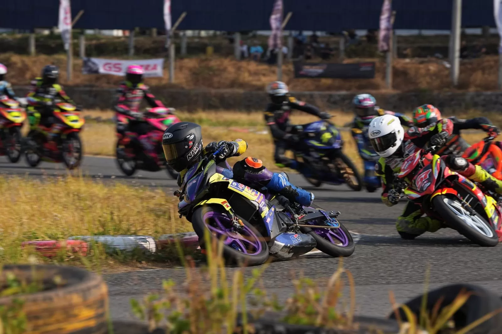 Yamaha Cup Race 2026 menutup rangkaian musim ini dengan meriah di Sirkuit Gokart Boyolali, Jawa Tengah, pada 17&ndash;18 Oktober 2026.  (Lie/Peomedia/Google/Ai)