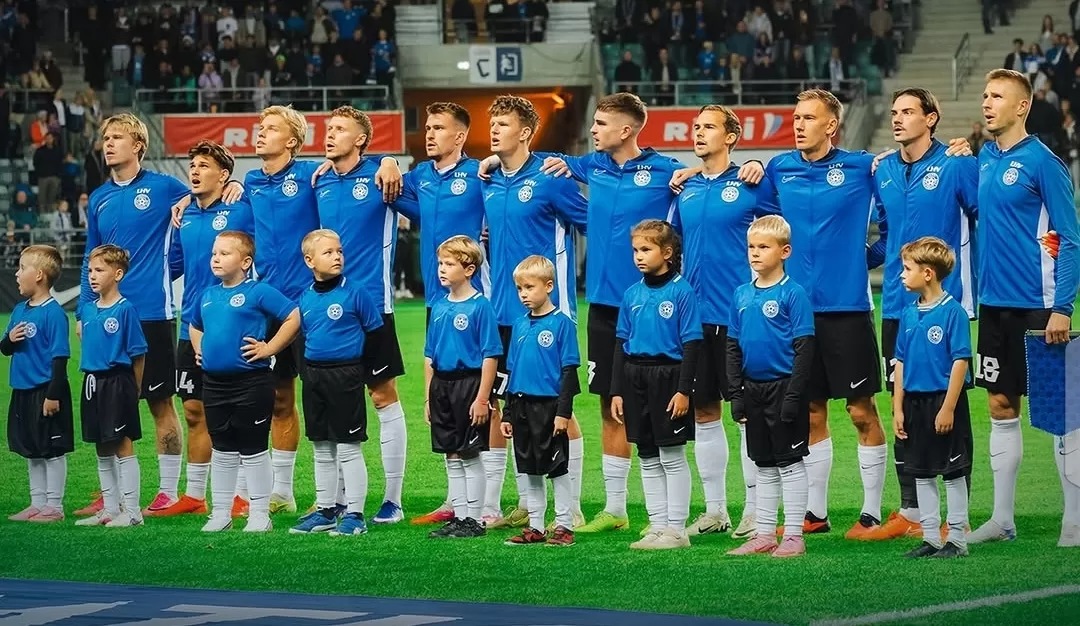 Para pemain Timnas Estonia berfoto Jepang pertandingan  mereka di ajang UEFA Nations League.