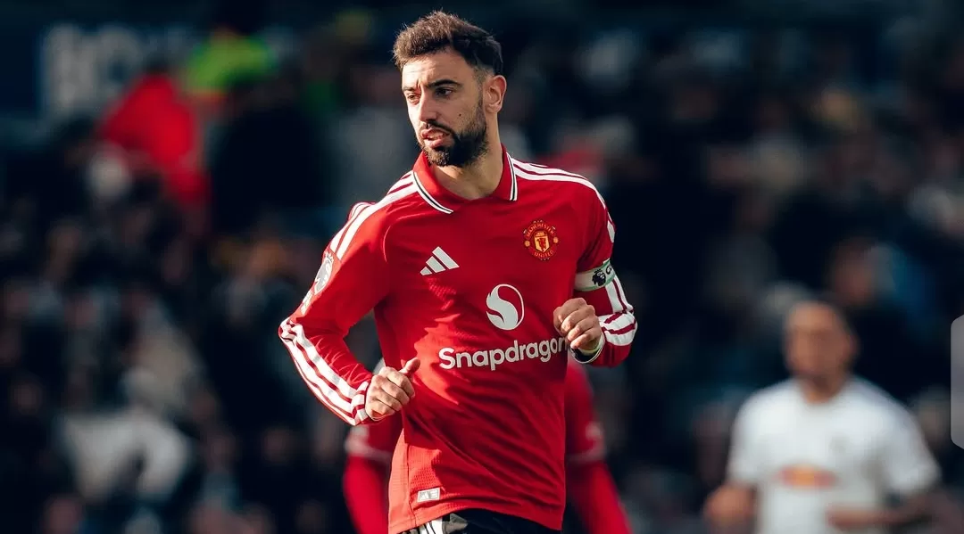 MANCHESTER UNITED - Bintang Manchester United Bruno Fernandes. Dia mengkritik taktik timnya usai kalah dari Como di Liga Champions UEFA pada Rabu (21/10/2026) malam.